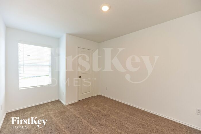 Building Photo - 2406 Sweet Olive