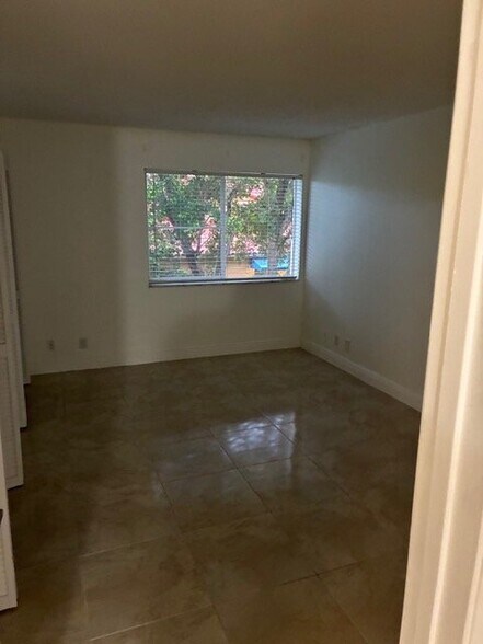 Building Photo - 10765 Cleary Blvd
