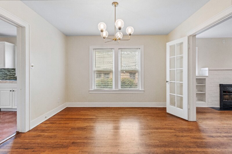 Building Photo - 315 E 1st St