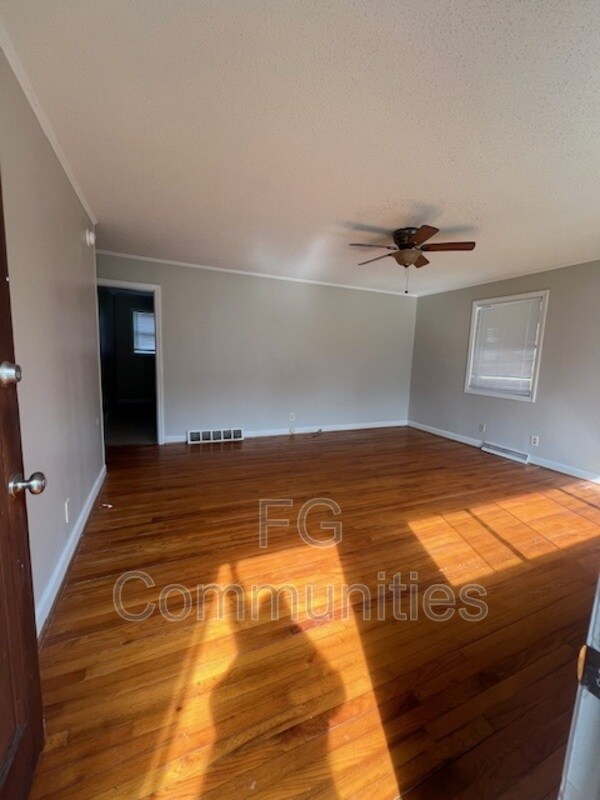 Building Photo - 5212 Lewis Rd