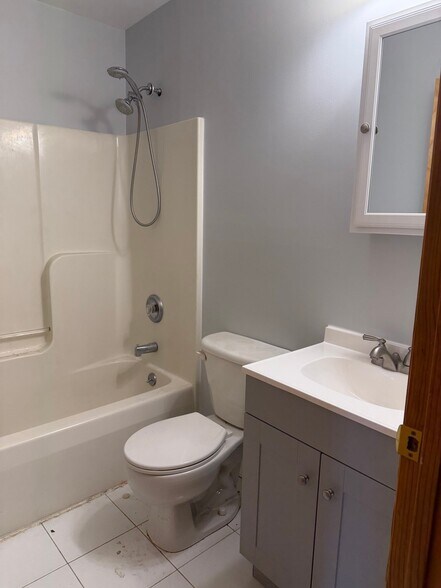 Building Photo - 545 Old Stage Rd