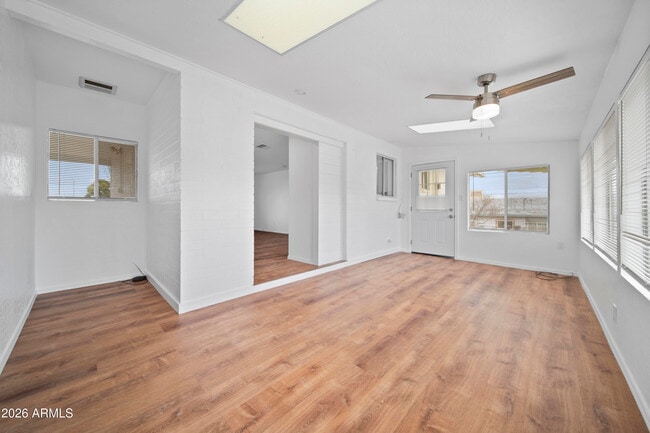 Building Photo - 570 S Yaqui Dr