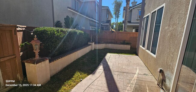 Building Photo - 4S RANCH / SAN DIEGO - Nice 3 Bedroom / 2.5 Bath House  AVAILABLE NOW!!