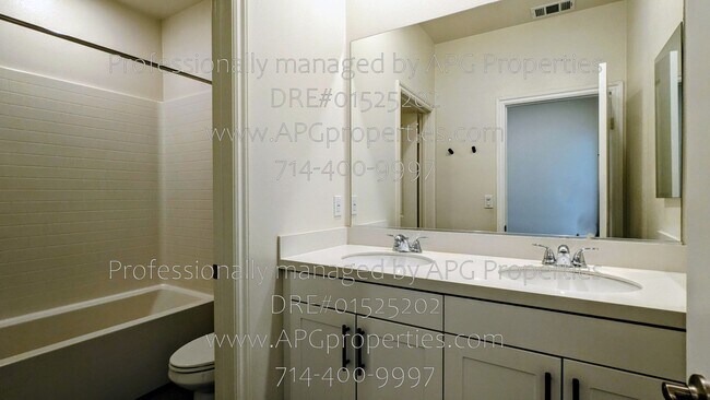 Building Photo - 13217 San Antonio Dr