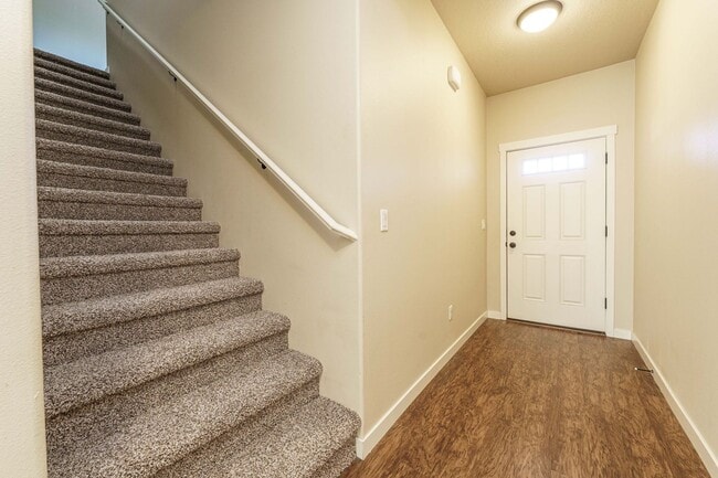 Building Photo - ASK ABOUT OUR AUGUST MOVE IN SPECIAL: Spac...