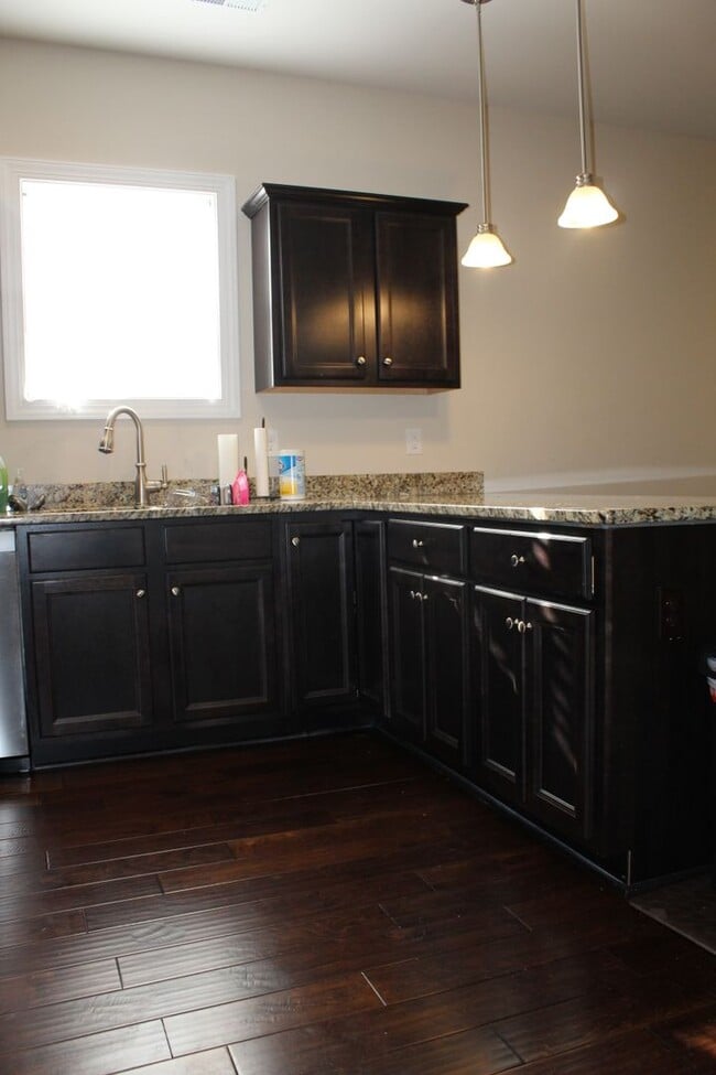 Building Photo - 205 Joyland Dr