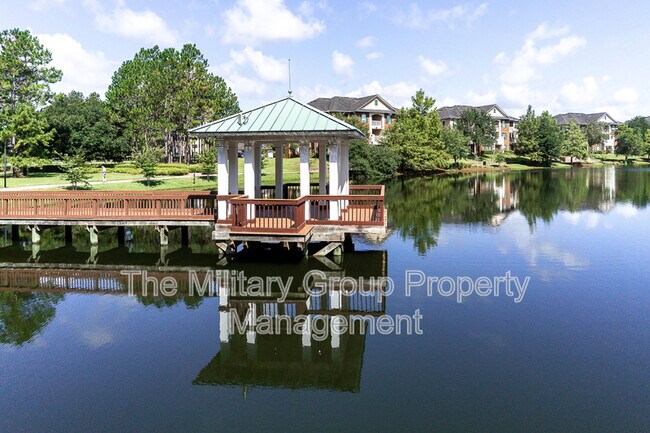 Building Photo - 710 Crystal Way