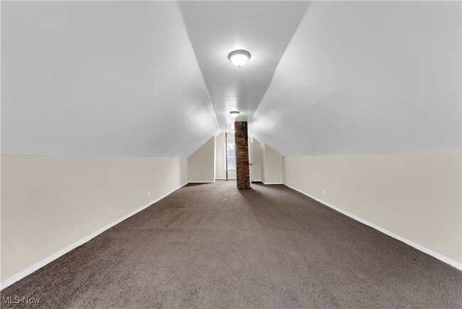 Building Photo - 977 Yellowstone Rd