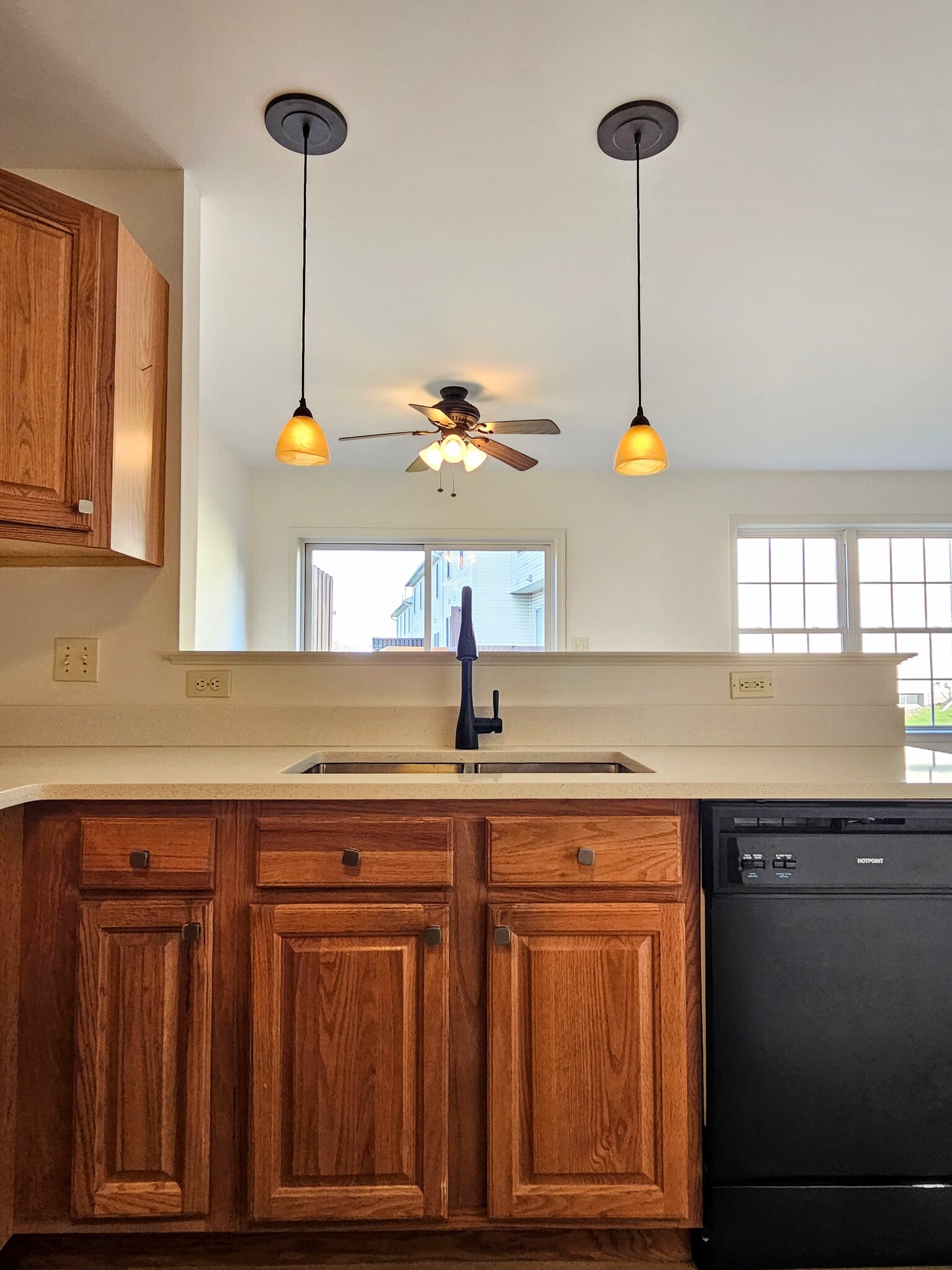 Building Photo - 107 Acorn Ln