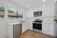 Building Photo - 82 Streamwood