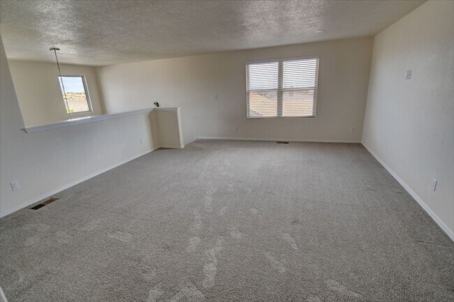 Building Photo - 4461 Golden Eagle Loop NE