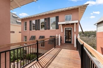Building Photo - 10204 Echoridge Dr