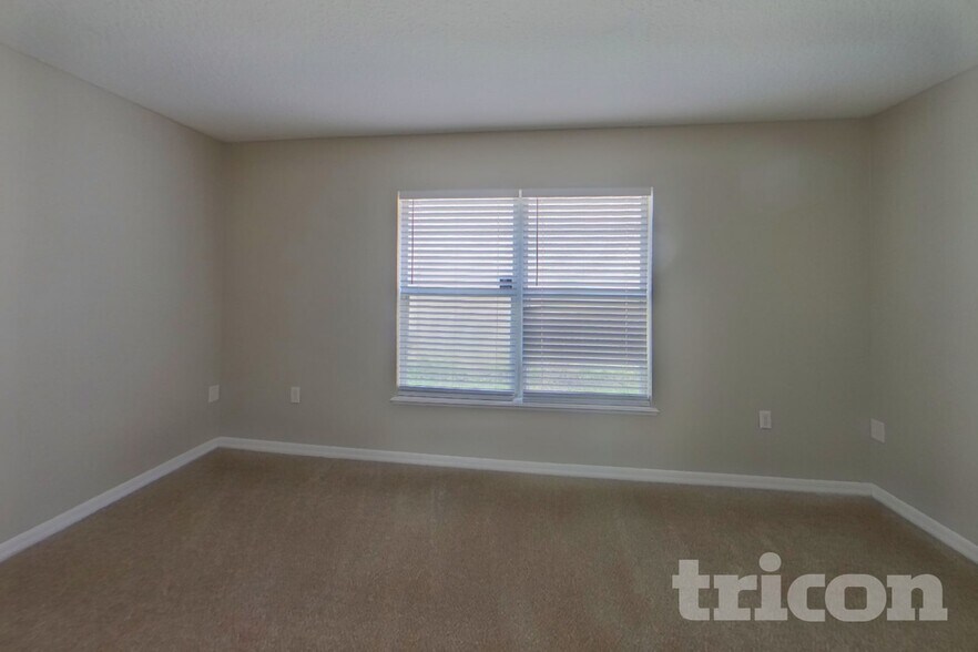 Building Photo - 76589 Longleaf Loop