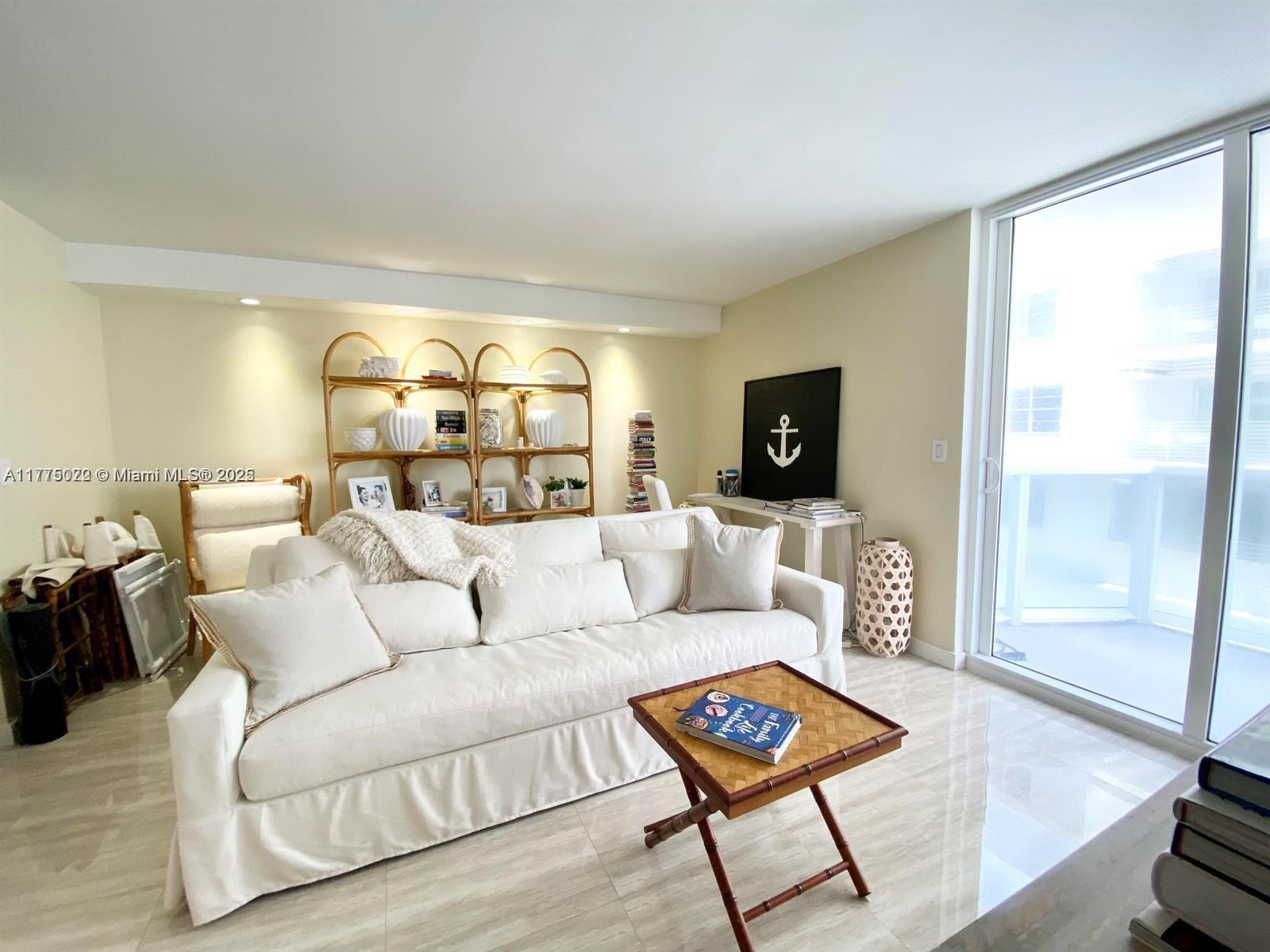 Building Photo - 2401 Collins Ave