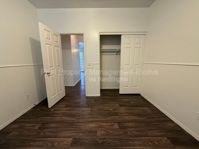 Building Photo - 7337 W St Catherine Ave