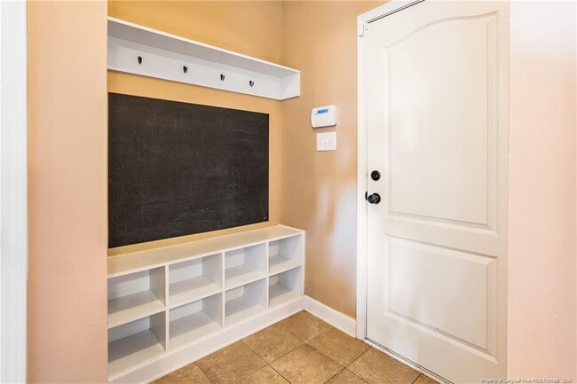 Building Photo - 2828 Deepwater Ct