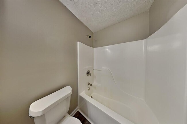 Building Photo - 4783 Lake Park Terrace
