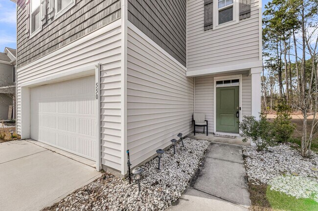 Building Photo - 550 Wayton Cir