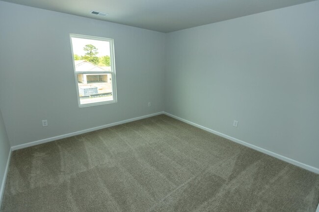 Building Photo - 324 Sweet Vernal St