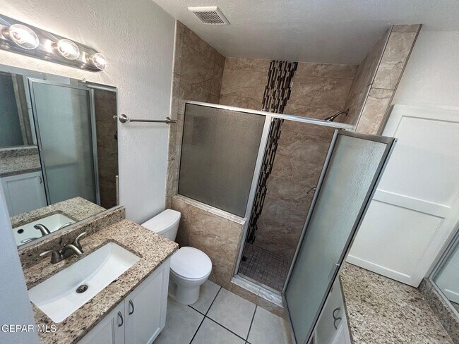 Building Photo - 3601 Okeefe Dr