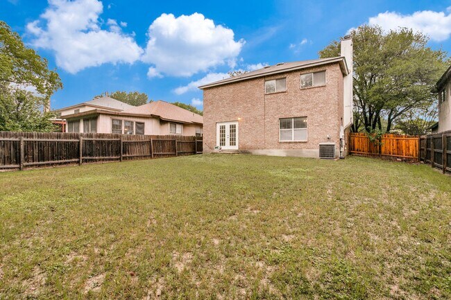 Building Photo - 3-BEDROOM HOME IN GUILBEAU PARK