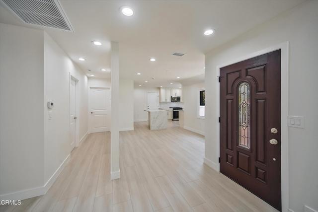 Building Photo - 838 Highland Ave