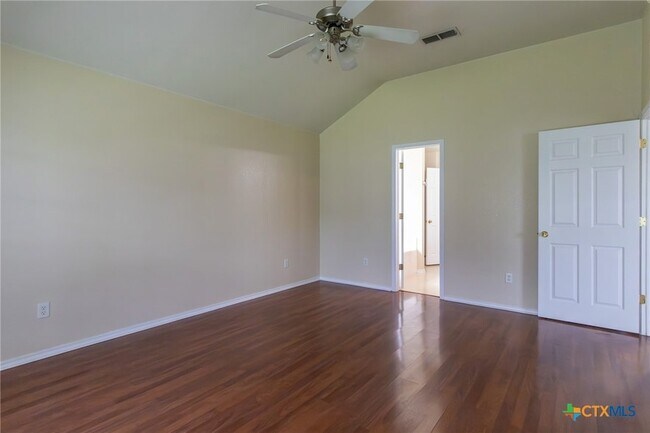 Building Photo - 5505 Gunnison Dr