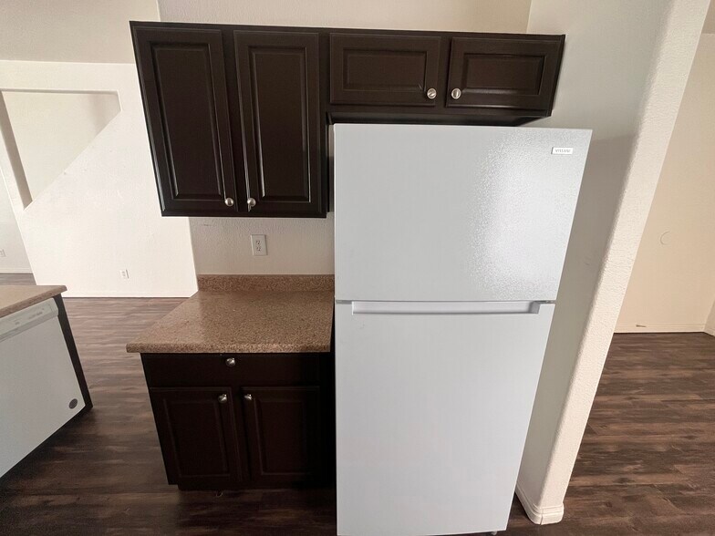 Building Photo - 2580 Lazy Saddle Dr