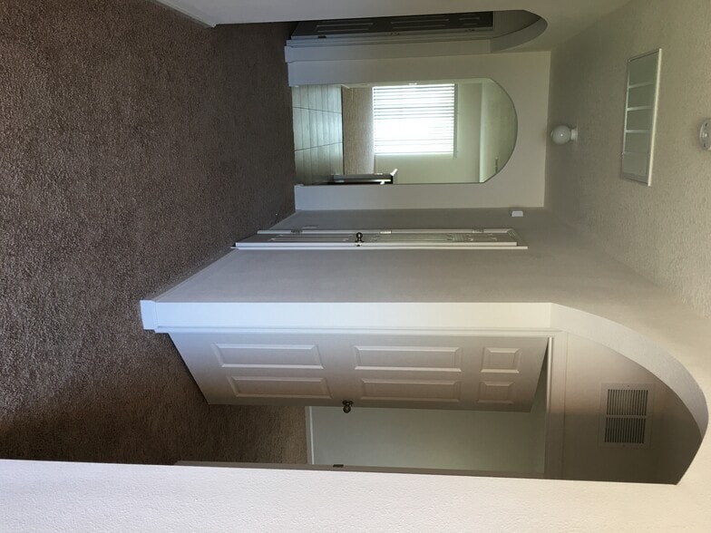 Building Photo - 1522 Lexington Square SW