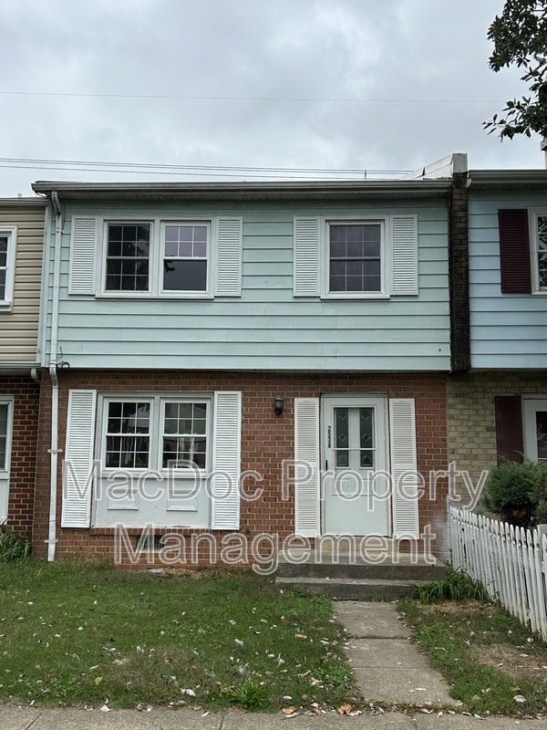 Primary Photo - 2538 Sedgewick Pl