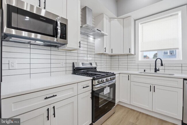 Building Photo - 2816 Rockrose Ave