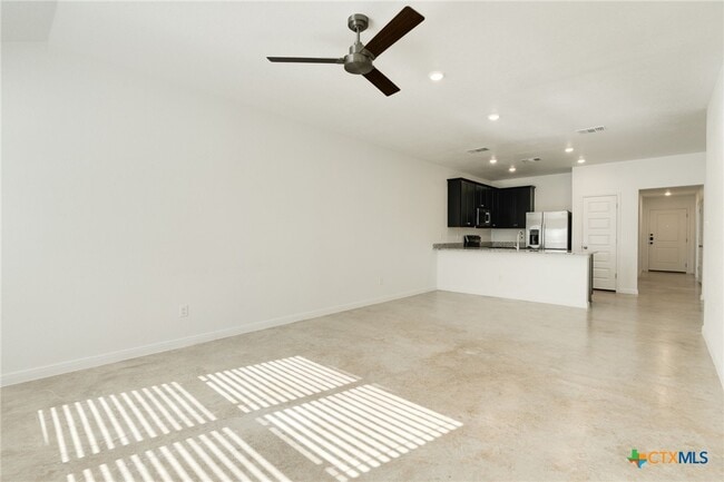 Building Photo - 910 Wax Myrtle Ct