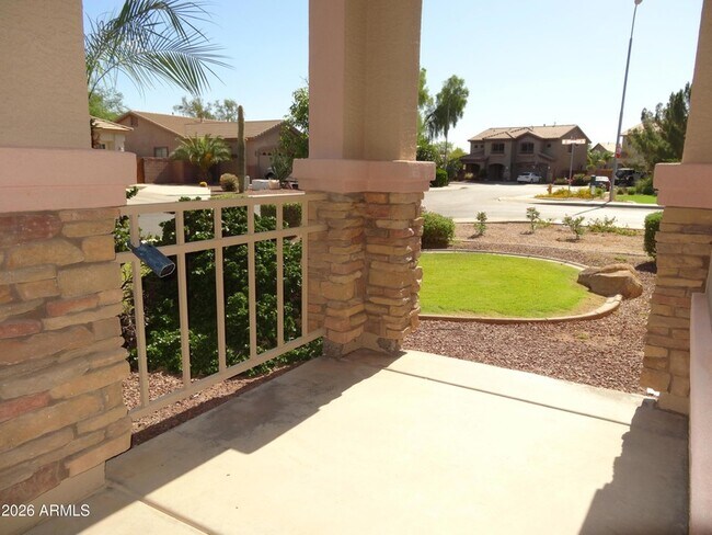 Building Photo - 1350 E Indigo Dr