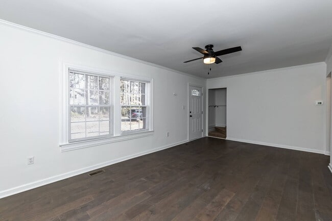 Building Photo - Amazingly large 2 bedroom home with fenced yard!