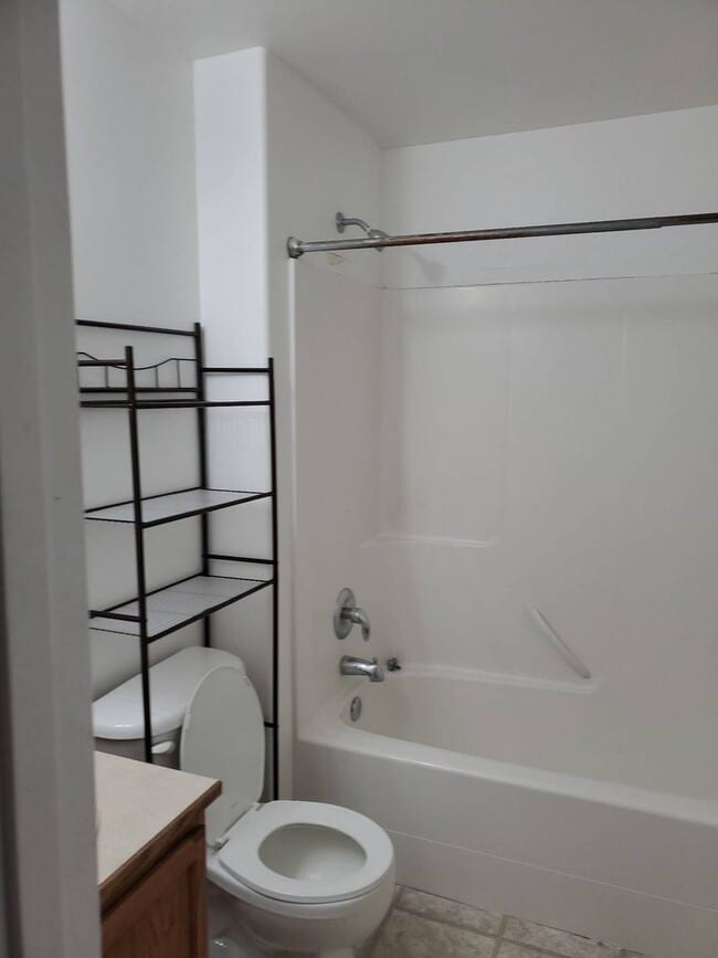 Building Photo - April Rent FREE - Double Car Garage & Fenced Yard