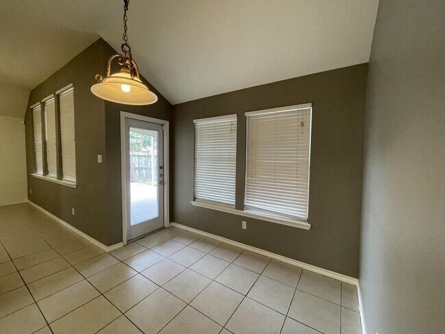 Building Photo - 6721 Dungeoness Dr