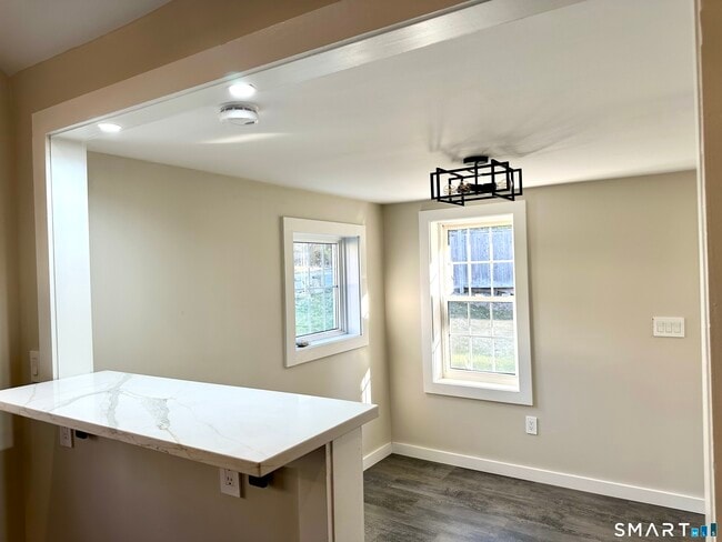 Building Photo - 13 South St