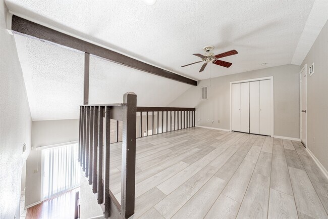 Building Photo - 2342 Sunset Trail
