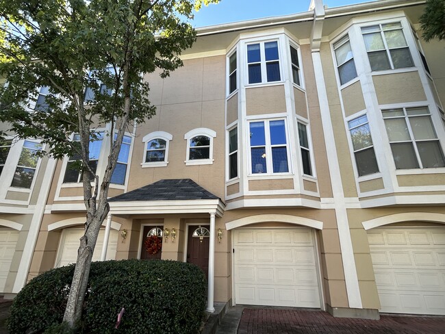 Primary Photo - 375 Highland Ave NE