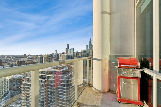 Building Photo - 1629 S Prairie Ave