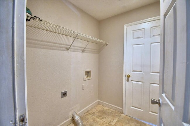Building Photo - 223 Grouper Ct