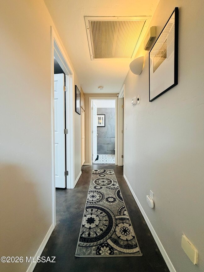 Building Photo - 272 E Southern Pines Dr