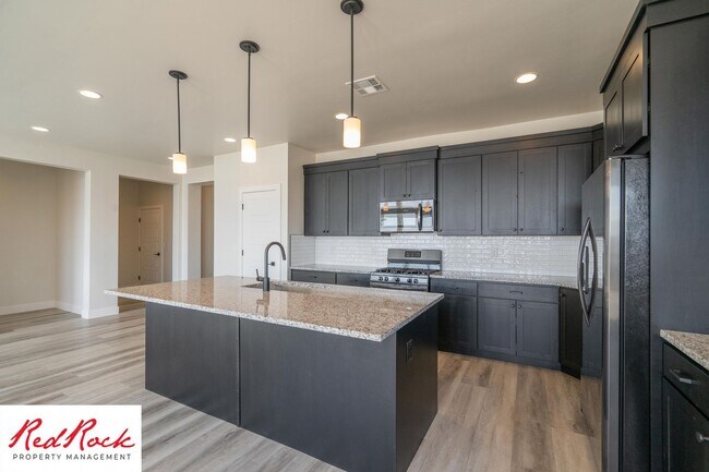Building Photo - Modern 3 Bedroom Single-Level Home in Vill...