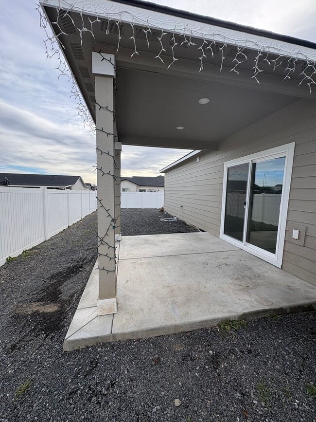 Building Photo - Single level Duplex for Rent Ephrata