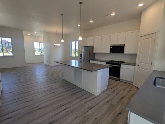 Building Photo - 6109 Zebulon Pl