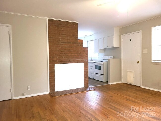 Building Photo - 5100 Baker Dr