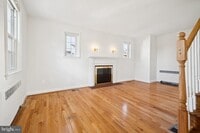 Building Photo - 7809 Oakdale Ave