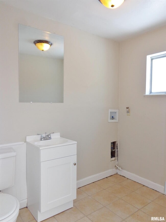 Building Photo - 4724 W Merol Ct