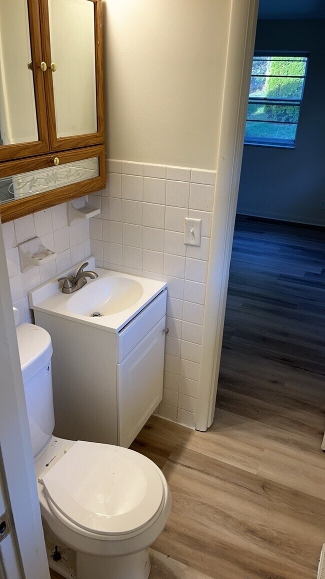 Building Photo - 3043 Regent St