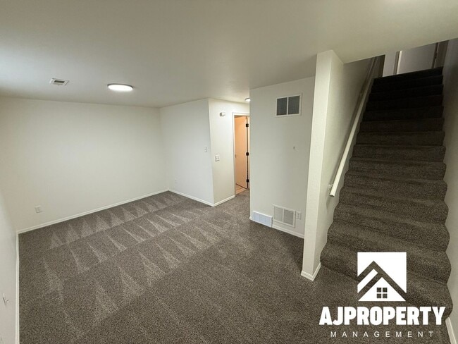 Building Photo - 2809 E Bragstad Dr
